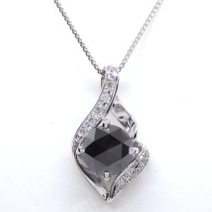 K18WG ホワイトゴールド　ブラックダイヤ　1.69ct　ダイヤ　0.07ct　ペンダント付ネックレス　中古　美品　レディース　質屋　