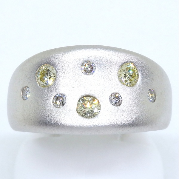 画像1: K18WG ホワイトゴールド ダイヤモンド 0.35ct 0.15ct　指輪 中古　美品　新品仕上済　レディース　ジュエリー　ダイヤ　リング　　艶消し加工 幅広　高品質　質屋