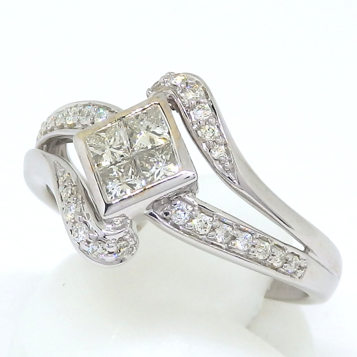 画像2: K18WG ホワイトゴールド ダイヤモンド 　0.53ct 指輪　中古　美品　新品仕上済　レディース　ジュエリー　ダイヤ　リング ミステリー　質屋
