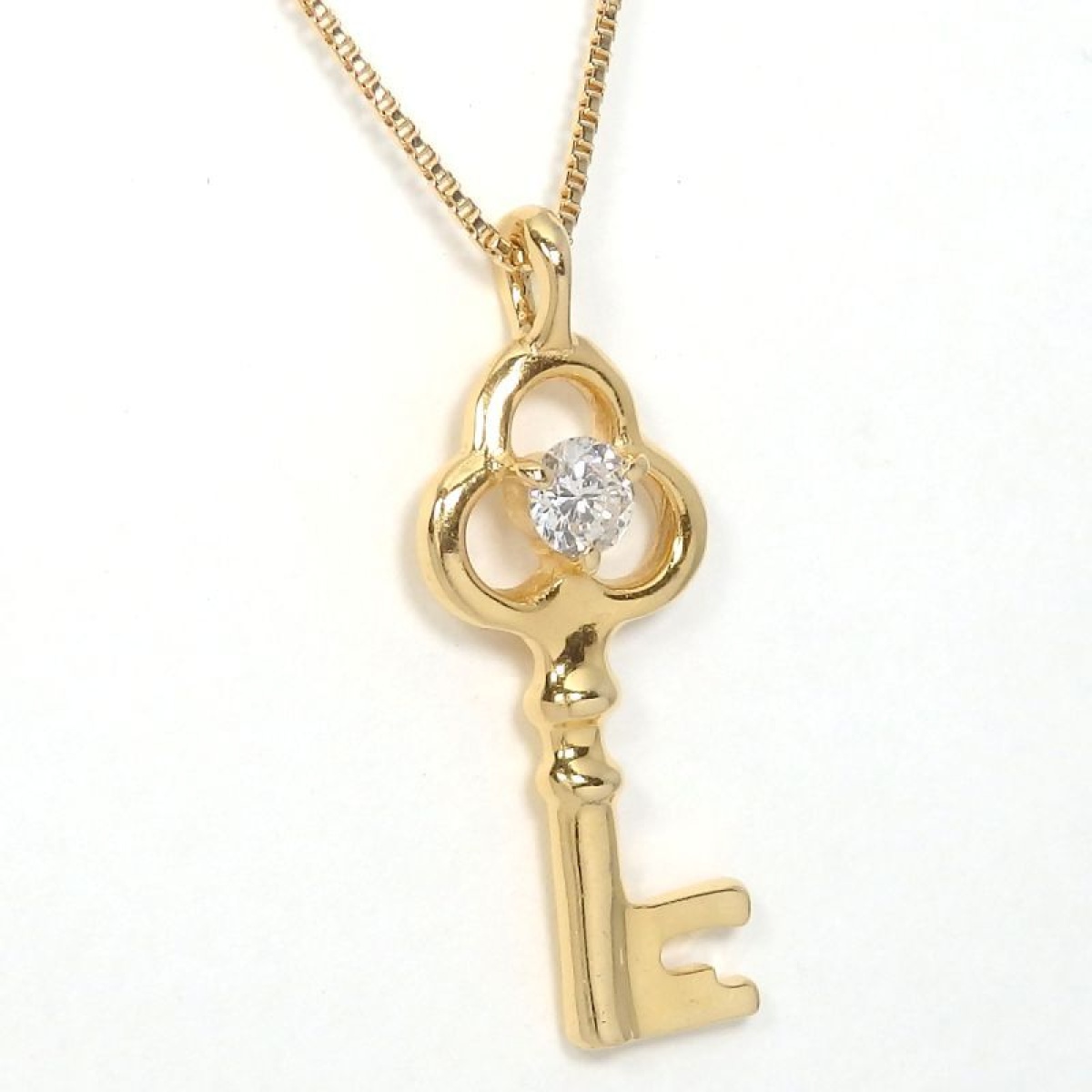 画像2: K18 ゴールド　ダイヤモンド 0.13ct　ペンダント付ネックレス　カギ　中古　美品　レディース　ジュエリー　ダイヤ　質屋