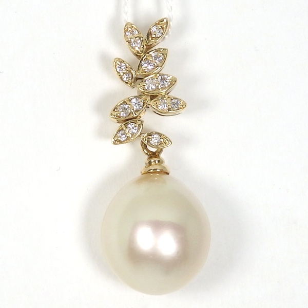 画像1: K18 ゴールド　パール　真珠　約11mm ダイヤ：0.10ct　 ペンダント　トップのみ　中古　美品　レディース　ジュエリー　6月誕生石