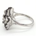 画像4: K18WG ホワイトゴールド　 ブラックダイヤモンド 0.27ct　ダイヤモンド 0.06ct 指輪 新品仕上済　美品　フラワー　薔薇　4月誕生石　中古　リング　ジュエリー　レディース　ダイヤ ブラックダイヤ 質屋 (4)