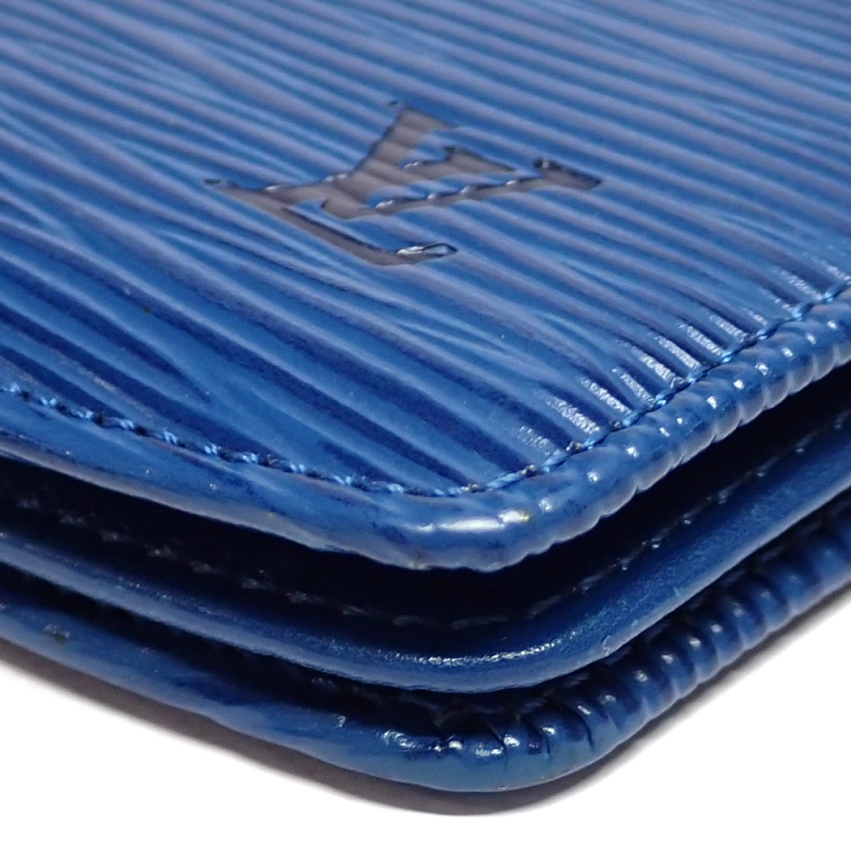 画像3: 【LOUIS VUITTON】ルイ・ヴィトン　エピ　青　キュベット スプール　コインケース　レザー　レディース　メンズ　ブルー　小銭入れ　廃番　中古　質屋