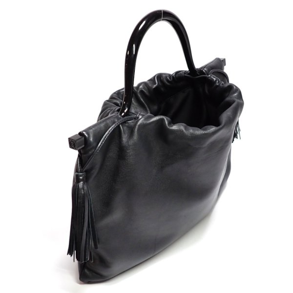 画像2: 【LOEWE】 ロエベ　ナッパレザー　アナグラム　バッグ　黒　レザー　フリンジ　巾着　中古　ブラック　レディース 　ハンドバッグ　柔らかい　レザー　ワンハンドル　ブラック　美品　質屋