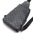 画像2: 【LOUIS VUITTON】ルイ ヴィトン アヴェニュー・スリングバッグ　ボディバッグ　N41719　ダミエ・グラフィット 斜め掛け　中古　メンズ　バッグ　質屋 (2)