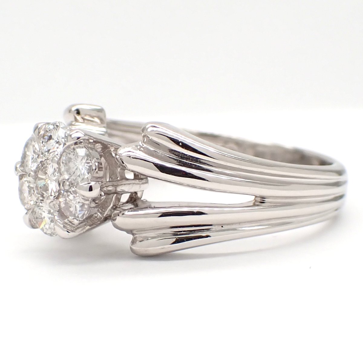 画像2: Pt900 プラチナ　ダイヤモンド　0.35ct　指輪　中古　ダイヤ　フラワー　美品　新品仕上げ済　リング　質屋　レディース　ジュエリー　花　4月誕生石