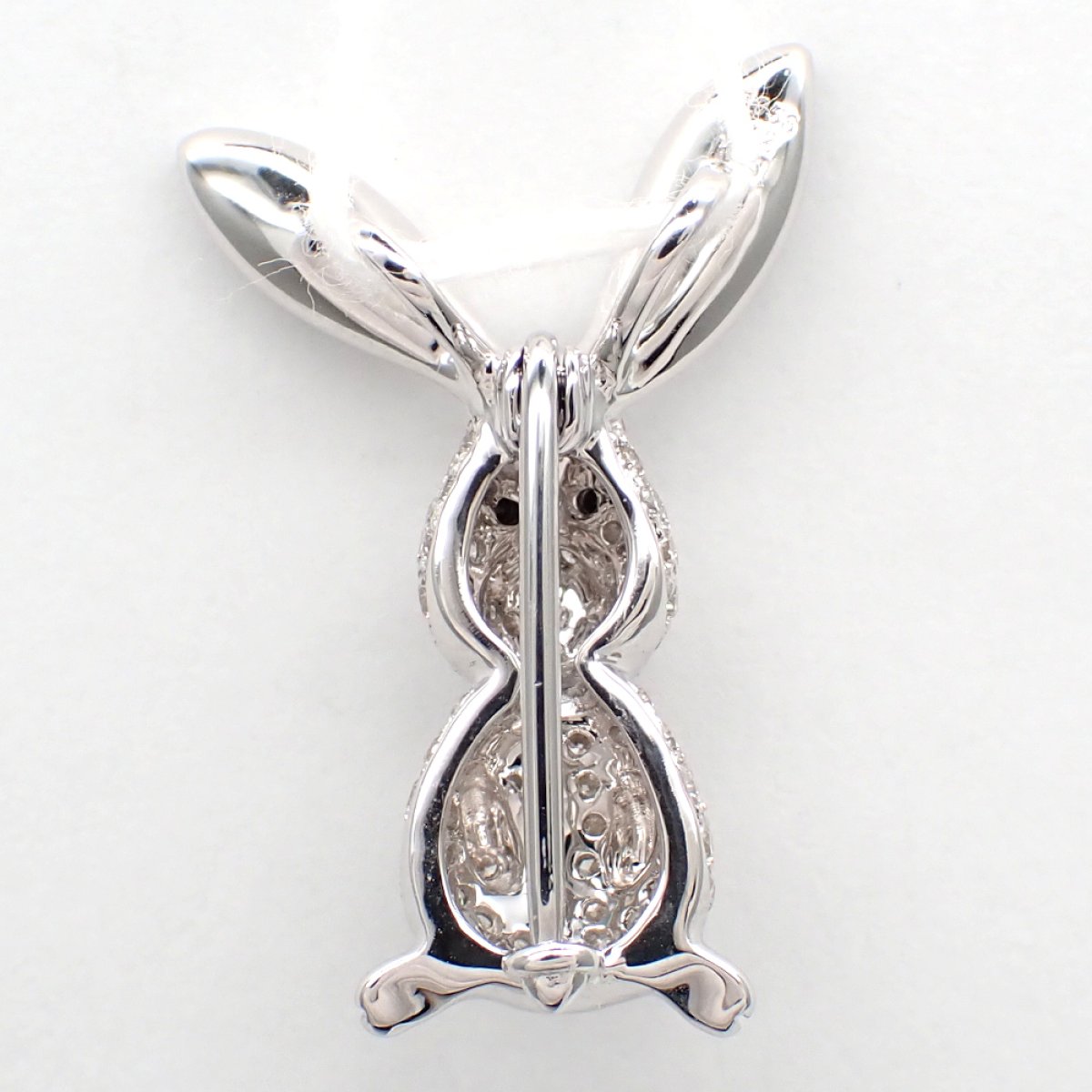画像3: K18WG　ホワイトゴールド　ダイヤモンド 0.56ct　ブラックダイヤ 0.02ct　ペンダントトップ　パヴェ　ダイヤ　うさぎ　ラビット　中古　美品　レディース　ジュエリー　アクセサリー　動物　質屋