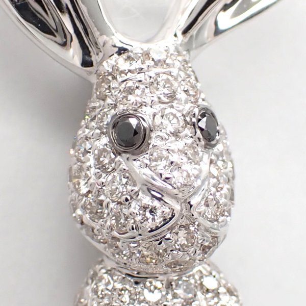 画像2: K18WG　ホワイトゴールド　ダイヤモンド 0.56ct　ブラックダイヤ 0.02ct　ペンダントトップ　パヴェ　ダイヤ　うさぎ　ラビット　中古　美品　レディース　ジュエリー　アクセサリー　動物　質屋