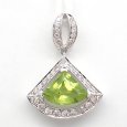 画像1: K18WG　ホワイトゴールド　ペリドット 1.18ct　ダイヤモンド 0.26ct　ペンダントトップ 　ダイヤ　中古　美品　トップのみ　8月誕生石　ペンダント　ジュエリー　レディース　アクセサリー　質屋 (1)