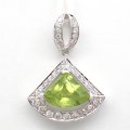 K18WG　ホワイトゴールド　ペリドット 1.18ct　ダイヤモンド 0.26ct　ペンダントトップ 　ダイヤ　中古　美品　トップのみ　8月誕生石　ペンダント　ジュエリー　レディース　アクセサリー　質屋