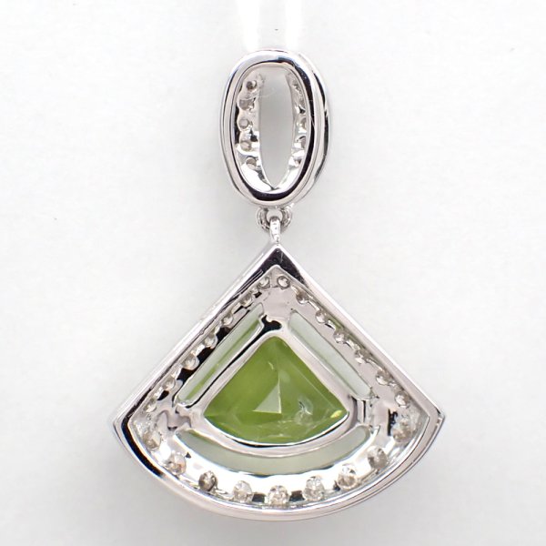 画像4: K18WG　ホワイトゴールド　ペリドット 1.18ct　ダイヤモンド 0.26ct　ペンダントトップ 　ダイヤ　中古　美品　トップのみ　8月誕生石　ペンダント　ジュエリー　レディース　アクセサリー　質屋