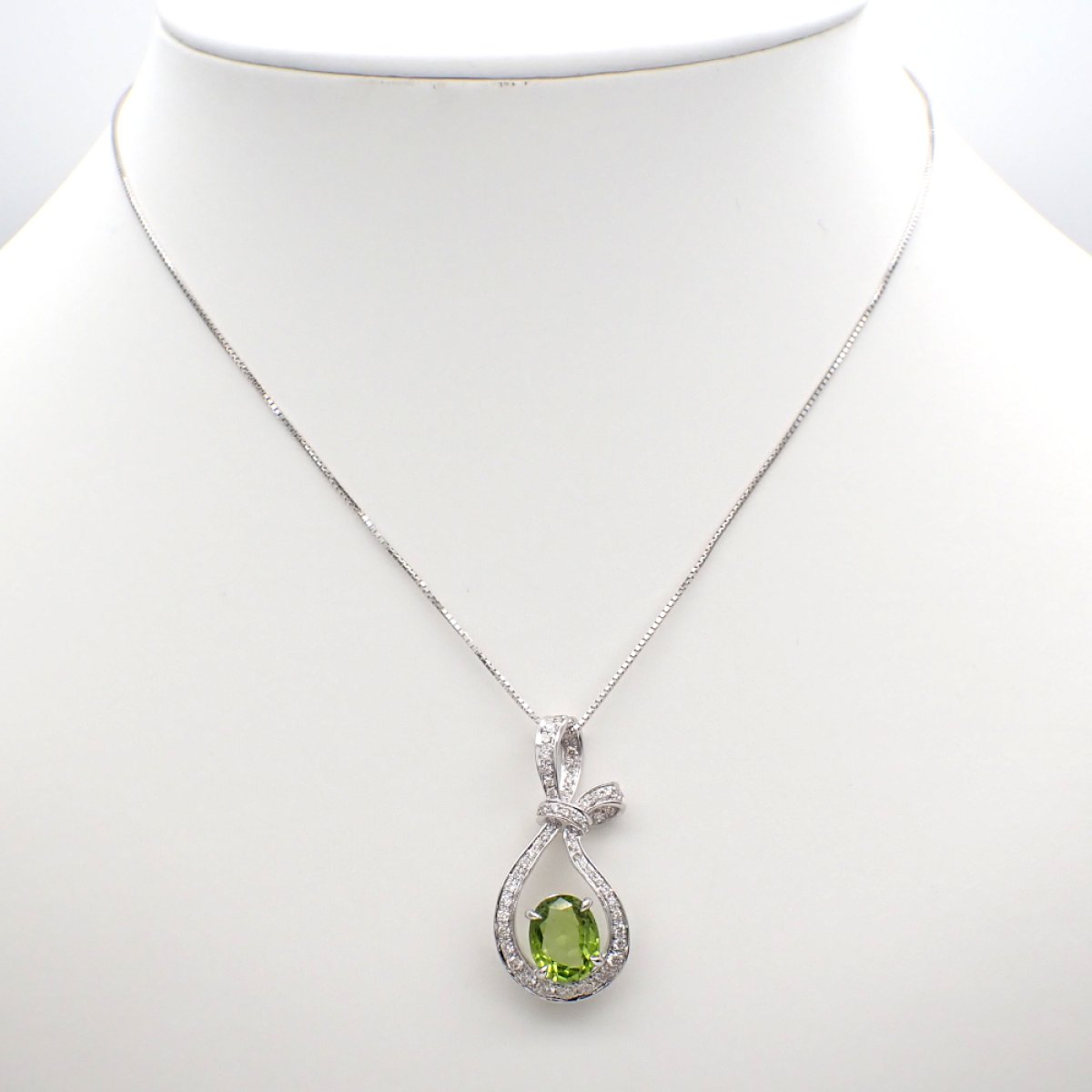 画像5: K18WG　ホワイトゴールド　ペリドット 2.10ct　ダイヤモンド 0.66ct　ペンダントトップ 　ダイヤ　中古　美品　トップのみ　ペンダント　ジュエリー　レディース　アクセサリー　8月誕生石　質屋