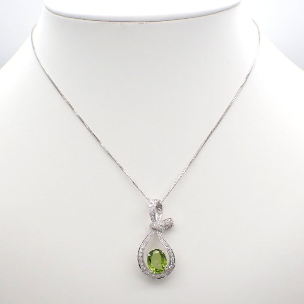 画像5: K18WG　ホワイトゴールド　ペリドット 2.10ct　ダイヤモンド 0.66ct　ペンダントトップ 　ダイヤ　中古　美品　トップのみ　ペンダント　ジュエリー　レディース　アクセサリー　8月誕生石　質屋