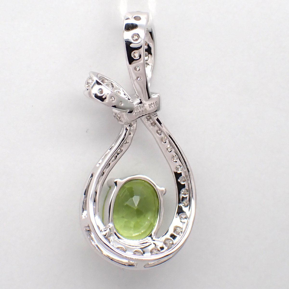 画像3: K18WG　ホワイトゴールド　ペリドット 2.10ct　ダイヤモンド 0.66ct　ペンダントトップ 　ダイヤ　中古　美品　トップのみ　ペンダント　ジュエリー　レディース　アクセサリー　8月誕生石　質屋