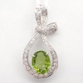 K18WG　ホワイトゴールド　ペリドット 2.10ct　ダイヤモンド 0.66ct　ペンダントトップ 　ダイヤ　中古　美品　トップのみ　ペンダント　ジュエリー　レディース　アクセサリー　8月誕生石　質屋