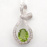 K18WG　ホワイトゴールド　ペリドット 2.10ct　ダイヤモンド 0.66ct　ペンダントトップ 　ダイヤ　中古　美品　トップのみ　ペンダント　ジュエリー　レディース　アクセサリー　8月誕生石　質屋
