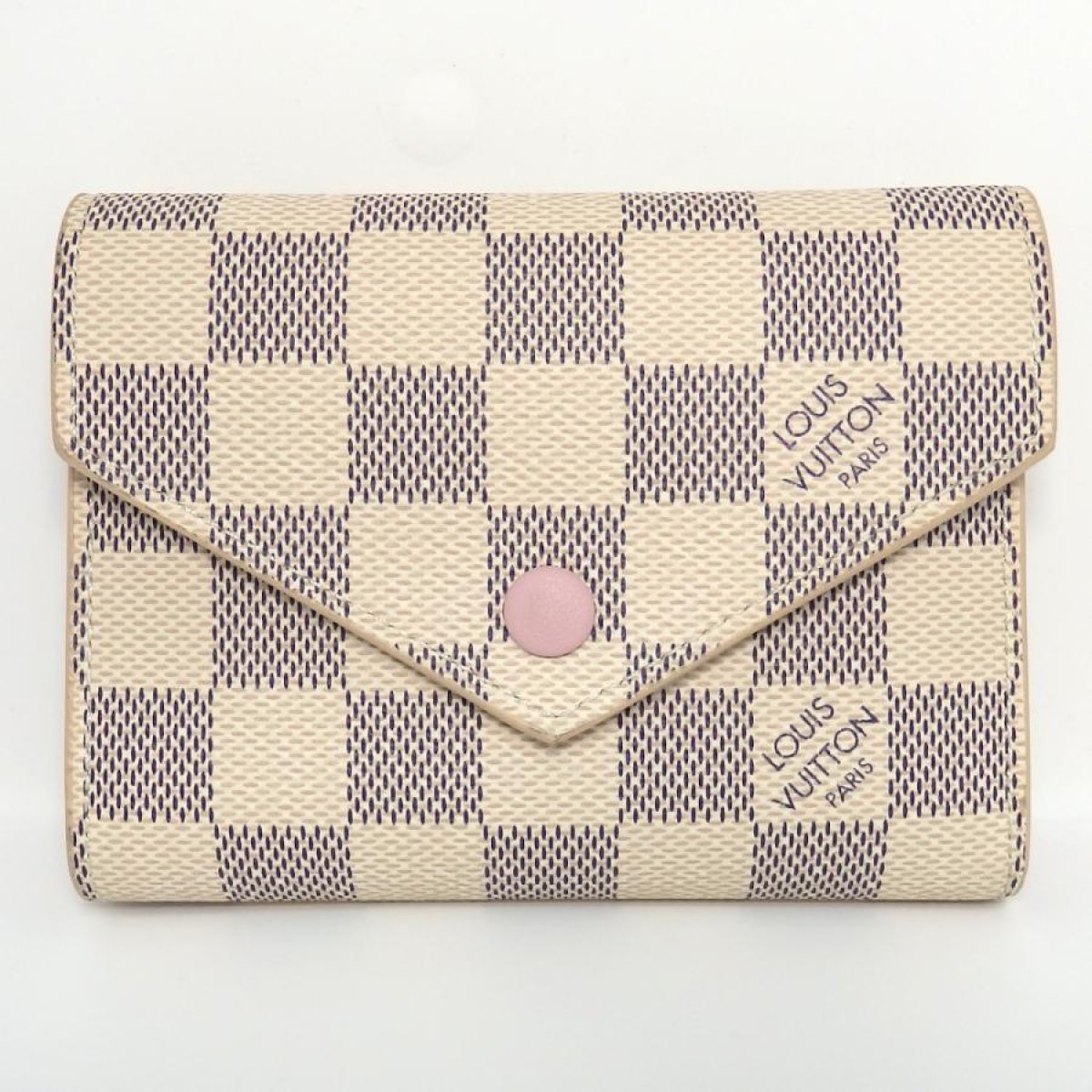 画像2: 【LOUIS VUITTON】ルイ・ヴィトン ポルトフォイユ・ヴィクトリーヌ ダミエアズール　ローズバレリーヌ　N64022 ホック開閉式 三つ折り 財布　中古　美品　 ウォレット　質屋　