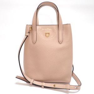 【Salvatore Ferragamo】サルヴァトーレ　フェラガモ　2WAYバッグ　AU-22/0024　ガンチーニ　ミニショルダー　レザー　バッグ　中古　美品　レディース　ハンドバッグ 　斜め掛け　ポシェット　イタリア　質屋