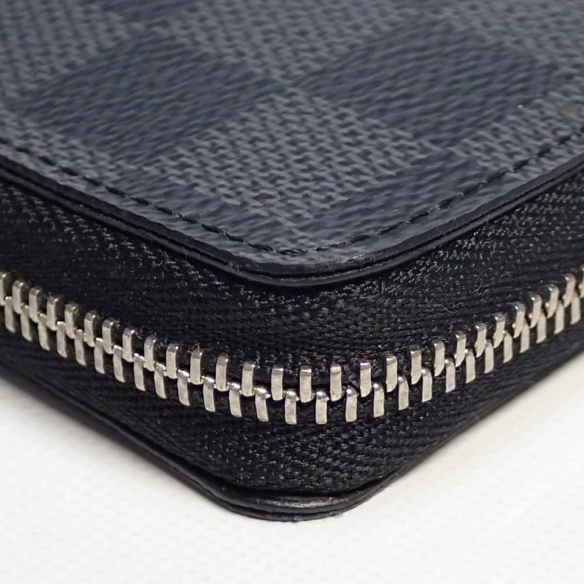 画像4: 【LOUIS VUITTON】ルイ・ヴィトン　ジッピー・コインパース　ダミエグラフィット　N63076　財布　コインケース　中古　メンズ　コンパクト　ウォレット　質屋
