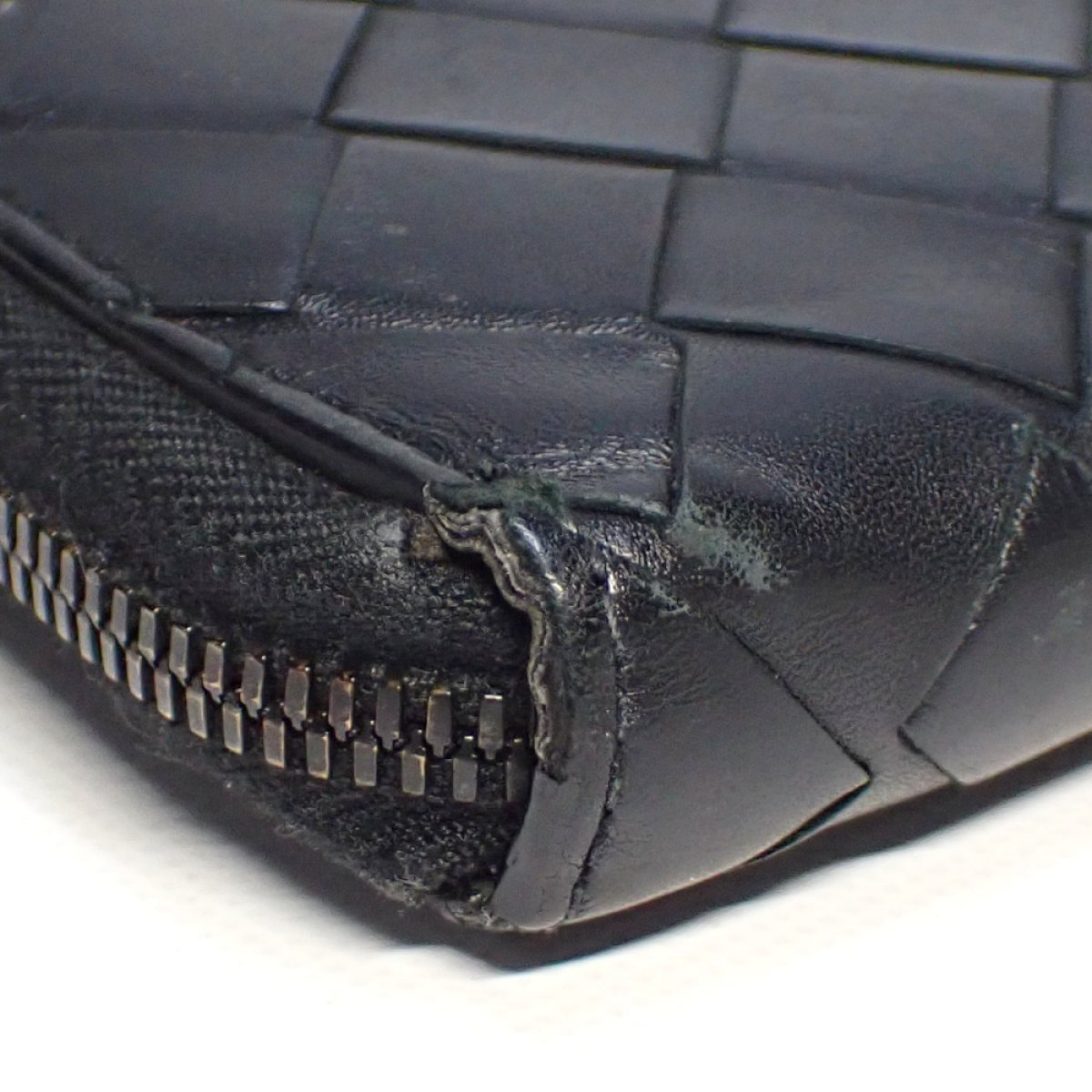 画像4: 【BOTTEGAVENETA】ボッテガヴェネタ　イントレチャート　ラウンドファスナー　ブラック　レザー　長財布　S02048194A　メンズ　中古　黒　イタリー　ウォレット　財布　ITALY　質屋