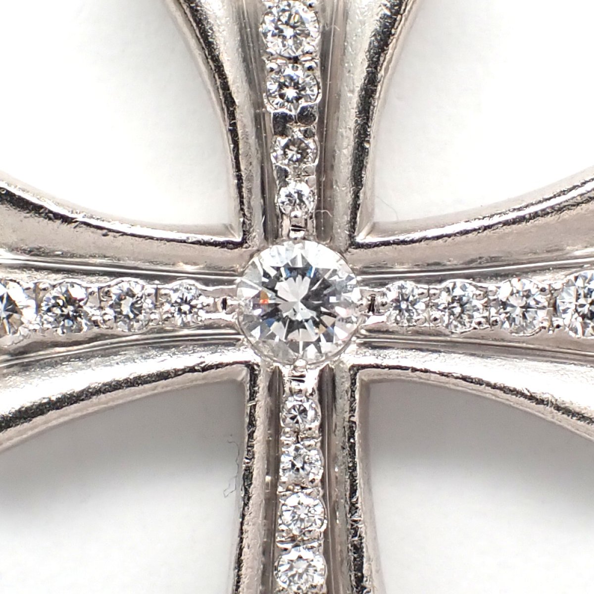 画像4: Pt900 プラチナ　ダイヤモンド　クロス　ペンダント　0.219ct 0.415ct　中古　美品　メンズ　レディース　ジュエリー　ダイヤ　ペンダントのみ　クロス型　質屋