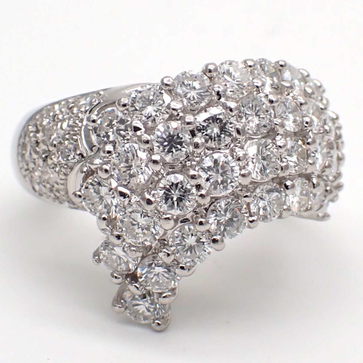 画像1: Pt900 プラチナ　ダイヤモンド　2.20ct　指輪　中古　美品　レディース　ジュエリー　ダイヤ　リング　4月誕生石　豪華　2カラットUP 　ボリューム　質屋