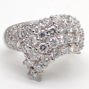 Pt900 プラチナ　ダイヤモンド　2.20ct　指輪　中古　美品　レディース　ジュエリー　ダイヤ　リング　4月誕生石　豪華　2カラットUP 　ボリューム　質屋