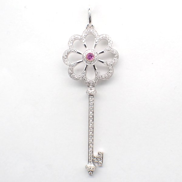 画像1: K18WG ホワイトゴールド　ピンクサファイア 0.05ct　ダイヤモンド 0.30ct　ペンダント　カギ　フラワー　中古　美品　レディース　ジュエリー　ダイヤ　750　ペンダントトップ　トップ　鍵　可愛い　質屋
