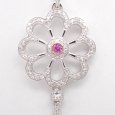画像3: K18WG ホワイトゴールド　ピンクサファイア 0.05ct　ダイヤモンド 0.30ct　ペンダント　カギ　フラワー　中古　美品　レディース　ジュエリー　ダイヤ　750　ペンダントトップ　トップ　鍵　可愛い　質屋 (3)
