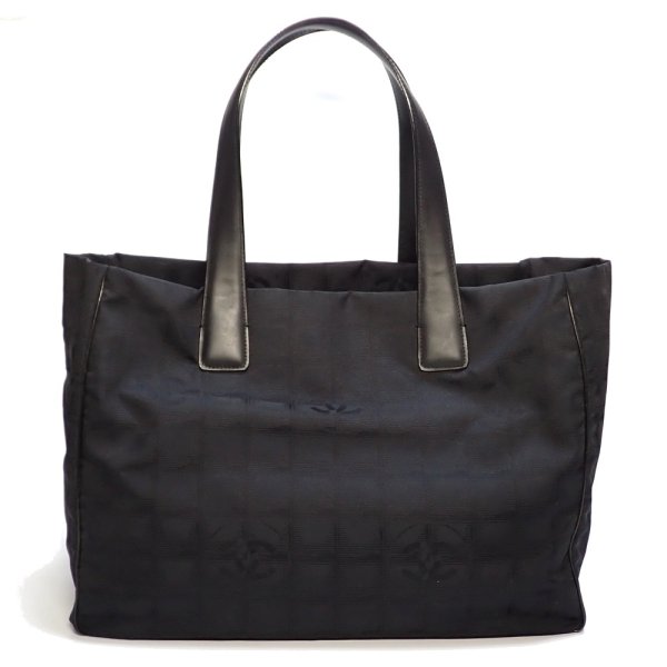 画像1: 【CHANEL】 シャネル　ニュートラベルライン トートMM　トートバッグ 　A15991　ナイロン×レザー　10番台　ブラック　バッグ　中古　黒　レディース　軽量　肩掛け　バッグ　質屋