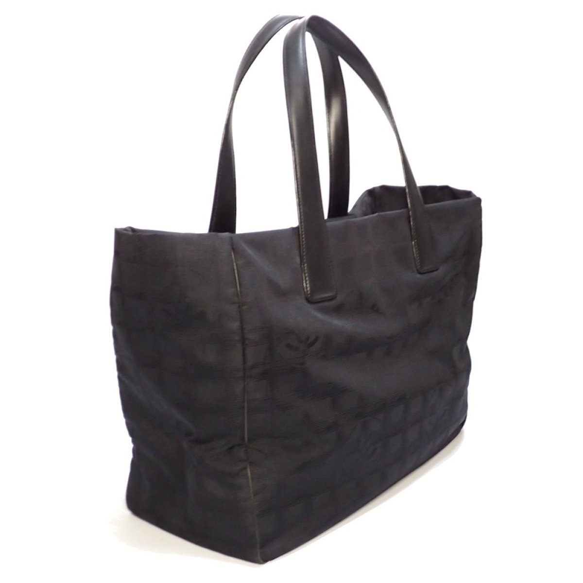 画像2: 【CHANEL】 シャネル　ニュートラベルライン トートMM　トートバッグ 　A15991　ナイロン×レザー　10番台　ブラック　バッグ　中古　黒　レディース　軽量　肩掛け　バッグ　質屋