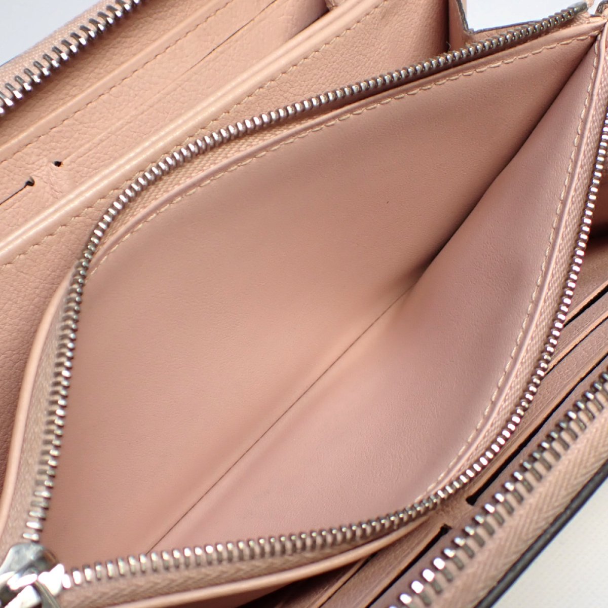 画像4: 【LOUIS VUITTON】ルイ・ヴィトン　ジッピーウォレット　マヒナ　ピンク　M61868　マグノリア　ラウンドファスナー　長財布　中古　レザー　レディース　ウォレット 　財布　質屋